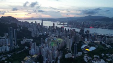 HONG KONG - 13 Temmuz 2024: Mutlu Vadi 'nin Hong Kong' daki havadan manzarası
