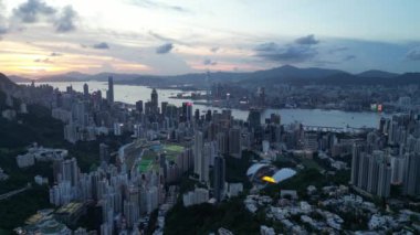 HONG KONG - 13 Temmuz 2024: Mutlu Vadi 'nin Hong Kong' daki havadan manzarası