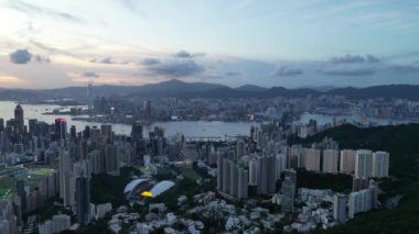 HONG KONG - 13 Temmuz 2024: Mutlu Vadi 'nin Hong Kong' daki havadan manzarası