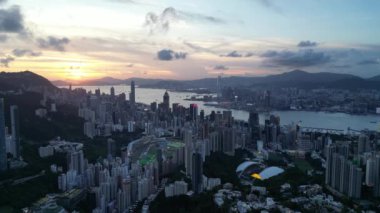 HONG KONG - 13 Temmuz 2024: Mutlu Vadi 'nin Hong Kong' daki havadan manzarası