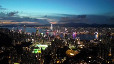 HONG KONG - 13 Temmuz 2024: Mutlu Vadi 'nin Hong Kong' daki havadan manzarası
