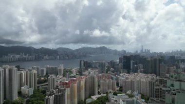 Hong Kong - 20 Temmuz 2024: Kwun Tong Kowloon 'da şehir manzarası