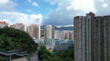 Hong Kong - 20 Temmuz 2024: Lam Tin, Kowloon 'da şehir manzarası, gündüz manzarası 