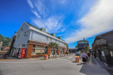 15 Mayıs 2024 Yufuin 'de Ekimae Dori, Gezgin Nagasaki Komşu Kasabası
