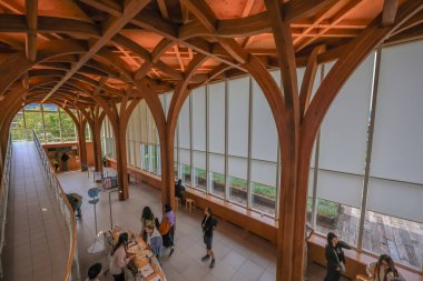 15 Mayıs 2024 Yufu Şehri Turizm Bilgi Merkezi Yufuin İstasyonu 'nun yanında.