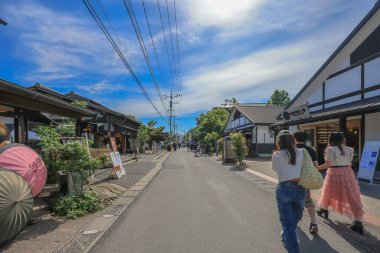 15 Mayıs 2024 Yufuincho Caddesi, Nagasaki Kırsal Bölgesi 'nde Büyüleyici Yürüyüşler