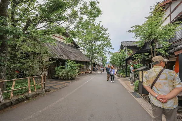 15 Mayıs 2024 Yufuincho Caddesi, Nagasaki Kırsal Bölgesi 'nde Büyüleyici Yürüyüşler