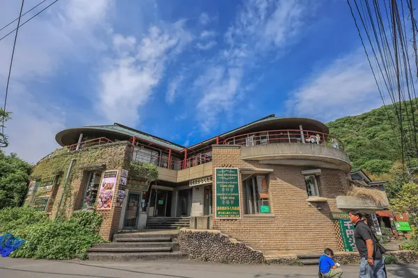 15 Mayıs 2024 Yufuincho Caddesi, Nagasaki Kırsal Bölgesi 'nde Büyüleyici Yürüyüşler