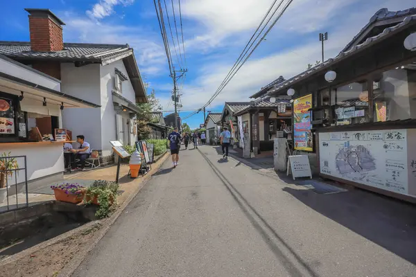 15 Mayıs 2024 Yufuincho Caddesi, Nagasaki Kırsal Bölgesi 'nde Büyüleyici Yürüyüşler