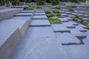 Kowloon, 3 Ağustos 2024 Kare Piramitler Bahçesi