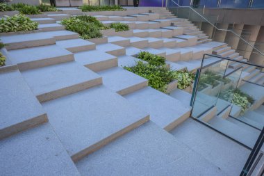 Kowloon, 3 Ağustos 2024 Kare Piramitler Bahçesi