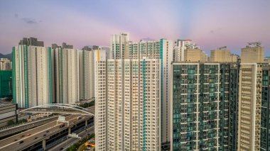 Kowloon, HK 32024 Batı Kowloon 'da başlıyor ve kuzeye doğru uzanıyor.