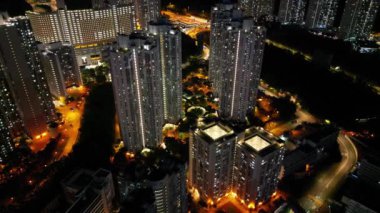 Hong Kong - 2 Ağustos 2024: Kwun Tong Bölgesi, Şehir Gecesi, Hong Kong