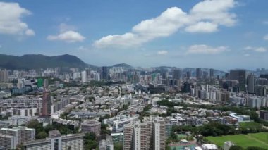 Hong Kong - 9 Ağustos 2024: Akşam karanlığında Kowloon, Shek Kip Mei, Hong Kong