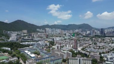 Hong Kong - 9 Ağustos 2024: Akşam karanlığında Kowloon, Shek Kip Mei, Hong Kong