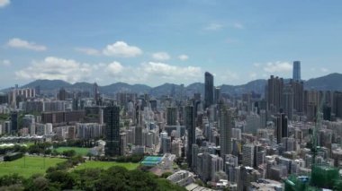 Hong Kong - 9 Ağustos 2024: Akşam karanlığında Kowloon, yau tsim mong bölgesi, Hong Kong