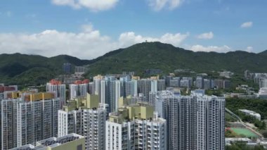 Hong Kong - 9 Ağustos 2024: Alacakaranlıkta Kowloon, Shek Kip Mei