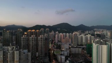Hong Kong - 3 Ağustos 2024: Cheung Sha Wan, Hong Kong yerleşim bölgesi 
