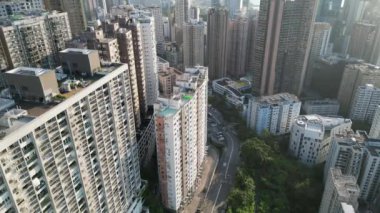 Hong Kong - 4 Ağustos 2024 Kuzey Noktası, Victoria Limanı ile Ada Panoraması