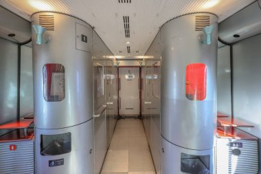 JR Kyushu Sonic 'in iç tasarımı. 883 Mayıs 16 2024