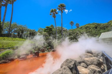 16 Mayıs 2024 Umi Jigoku, Japonya 'da Chinoike Jigoku