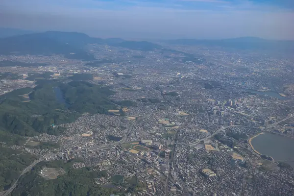 Hakata, Fukuoka ilinin bir şehir manzarası 18 Mayıs 2024