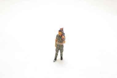 Plastik Oyuncak Asker 'in eğlencesi.