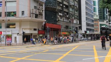 Hong Kong - 18 Ağustos 2024: Kalabalık Wan Chai Bölgesi, HK