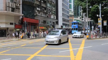 Hong Kong - 18 Ağustos 2024: Kalabalık Wan Chai Bölgesi, HK