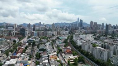 Hong Kong - 22 Ağustos 2024: Şehir silueti Kowloon Tong, HK