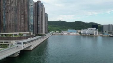 Hong Kong - 25 Ağustos 2024: TKO körfezinde gündüz vakti geçiş noktası 