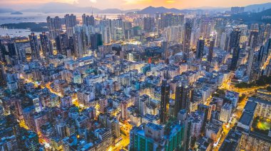 Sham Shui Po 'da kavşak, Hong Kong 30 Ağustos 2024