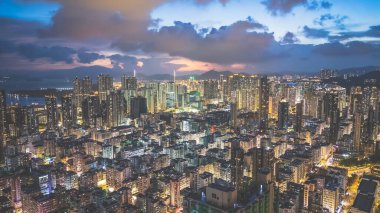Sham Shui Po 'da kavşak, Hong Kong 30 Ağustos 2024