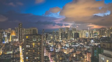 Sham Shui Po 'da kavşak, Hong Kong 30 Ağustos 2024