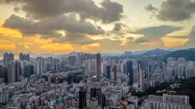 Sham Shui Po 'da kavşak, Hong Kong 30 Ağustos 2024