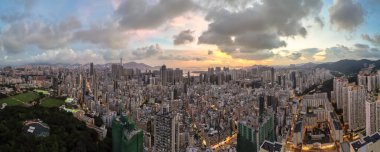 Sham Shui Po 'da kavşak, Hong Kong 30 Ağustos 2024