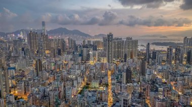 Sham Shui Po 'da kavşak, Hong Kong 30 Ağustos 2024