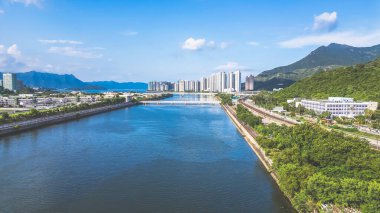 Shing Mun Nehri 'nin manzarası. Gezinti alanı, Eylül 12024.