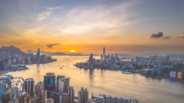 Kuzey Noktası, Hong Kong ve Victoria Limanı ile Kowloon Yarımadası..