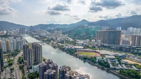 Shing Mun Nehri üzerinde bir gökdelenler ve köprüler, Hong Kong