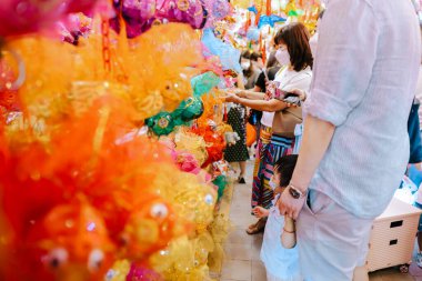 31 Ağustos 2024 Kağıt fener, Tai Ku pazarında depo, hk