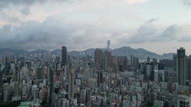 Hong Kong - 24 Ağustos 2024: Mong Kok, Hong Kong 'daki modern binalar 