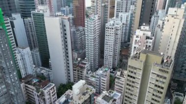 Hong Kong - 24 Ağustos 2024: Wan Chai 'deki gökdelenlerin hava görüntüsü