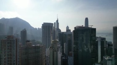Hong Kong - 24 Ağustos 2024: Wan Chai 'deki gökdelenlerin hava görüntüsü