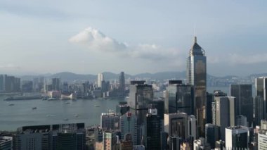 Hong Kong - 24 Ağustos 2024: Wan Chai 'deki gökdelenlerin hava görüntüsü