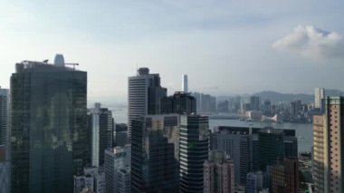 Hong Kong - 24 Ağustos 2024: Wan Chai 'deki gökdelenlerin hava görüntüsü