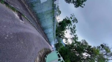 Hong Kong - 29 Ağustos 2024: Checkerboard Hill gündüz görüşü. Lok Fu Parkı, Hong Kong 