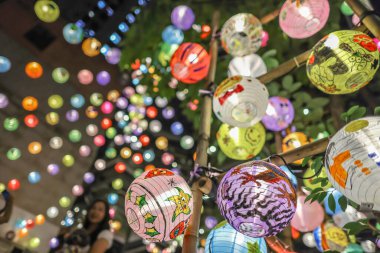 Sonbahar ortası Festivali, 13 Eylül 2024 Mavi Saray Fenerleri, hk.