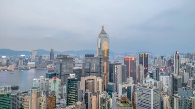 Wan Chai bölgesinde kalabalık gökdelenler, 13 Eylül 2024
