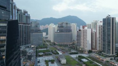 Hong Kong - 15 Eylül 2024: Kai Tak İstasyonu Plazası, HK 